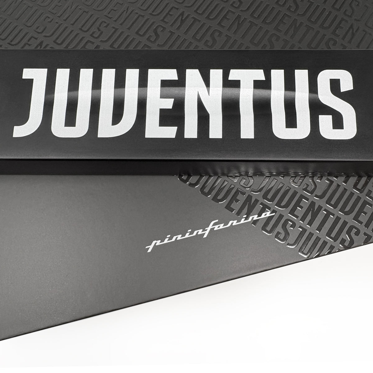 Pininfarina Cambiano Juventus Ethergraf – Stilo con basamento in legno e punta in Ethergraf
