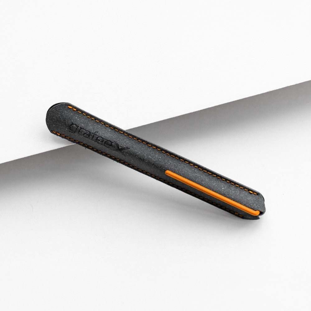 Pininfarina Shop - Matite - GrafeeX Pencil - Puntale in grafite con stelo in Ottone e clip colorata