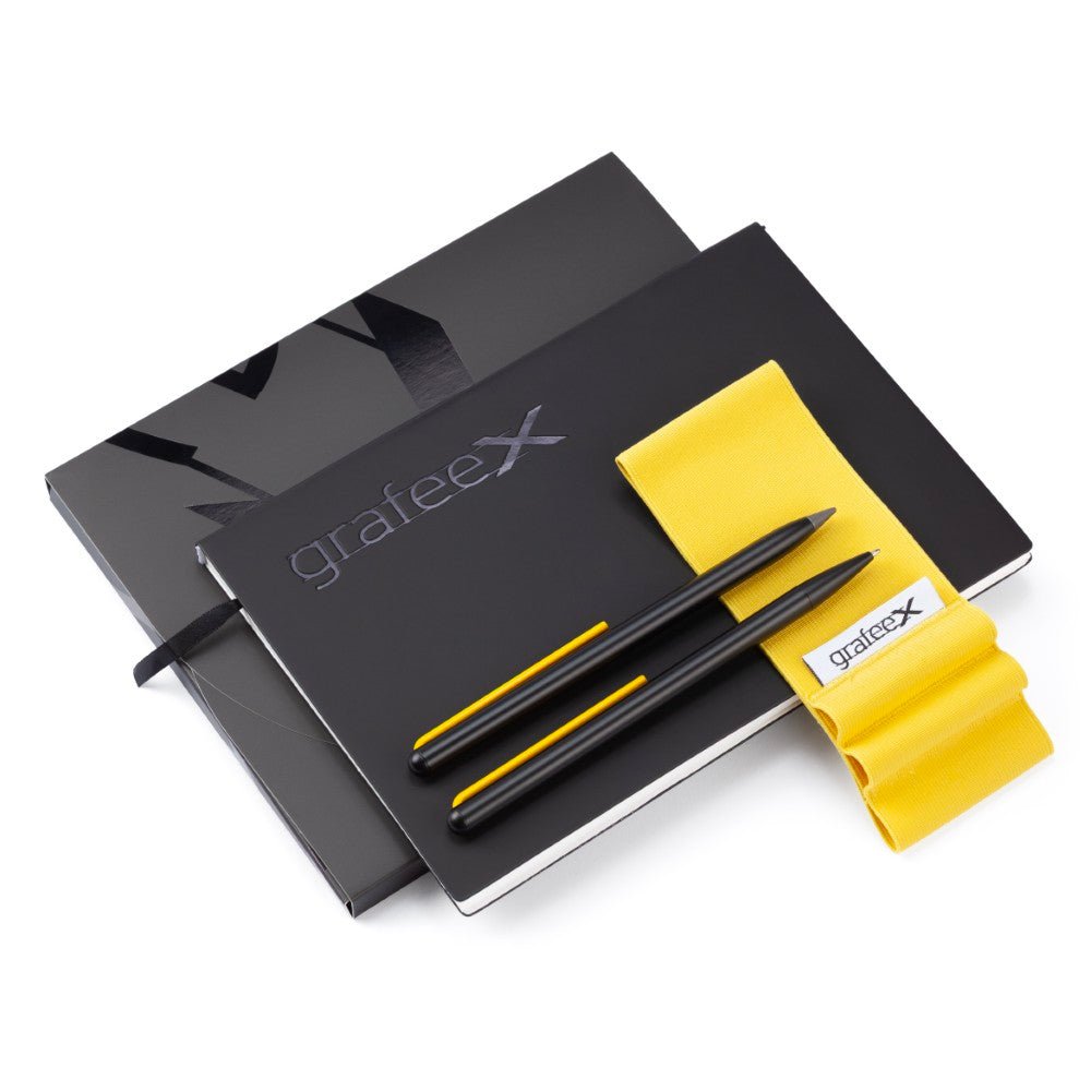 Pininfarina Shop - Set - GrafeeX Writing Set – set composto da taccuino in carta di roccia, banda elastica e due strumenti grafeex (matita e penna a sfera)