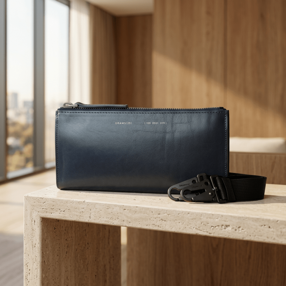 Pininfarina Shop - Borse e Zaini - Grams28 109 Essential Case – Custodia compatta in pelle italiana per smartphone e accessori