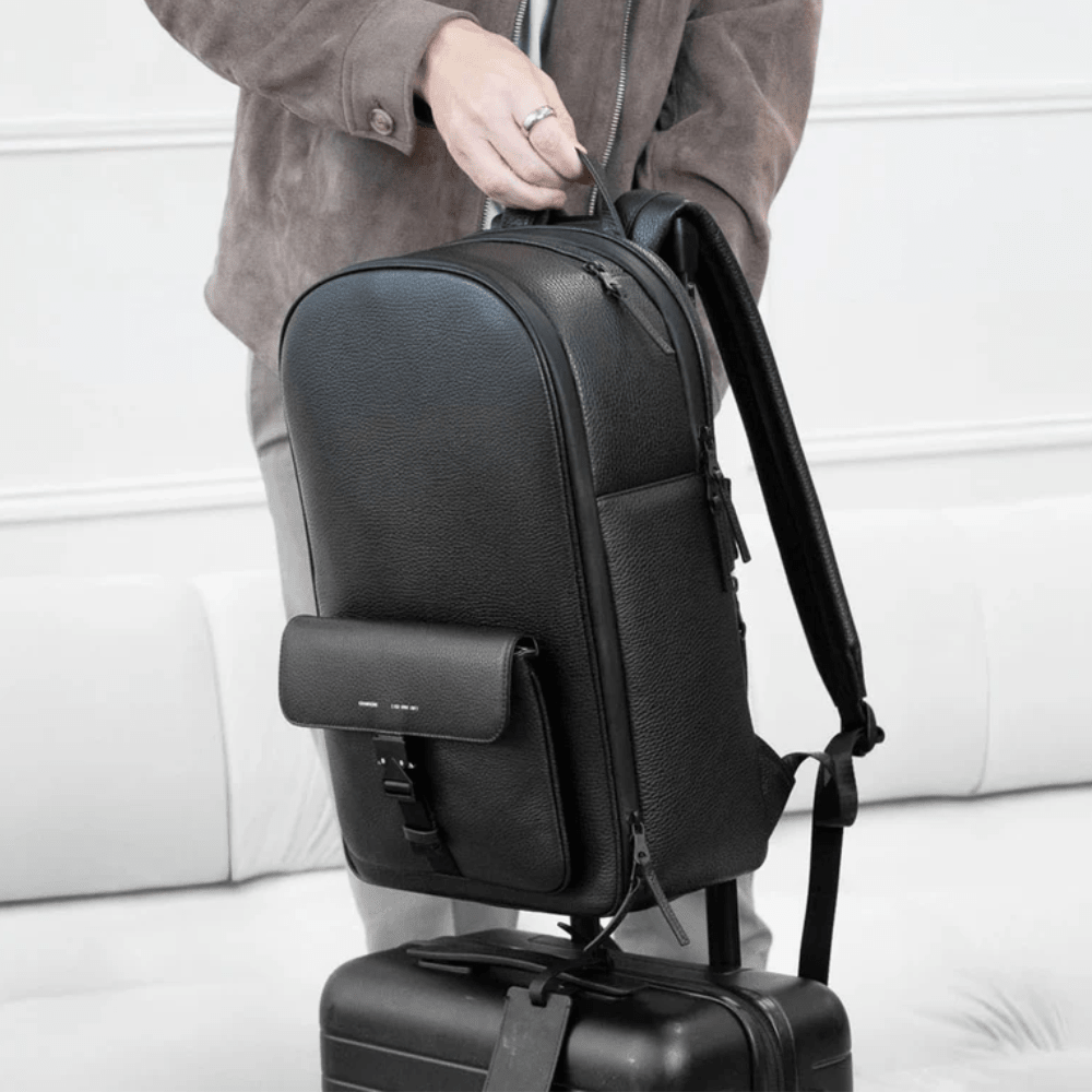 Pininfarina Shop - Borse e Zaini - Grams28 152 Transit Backpack – Zaino professionale da viaggio in pelle italiana
