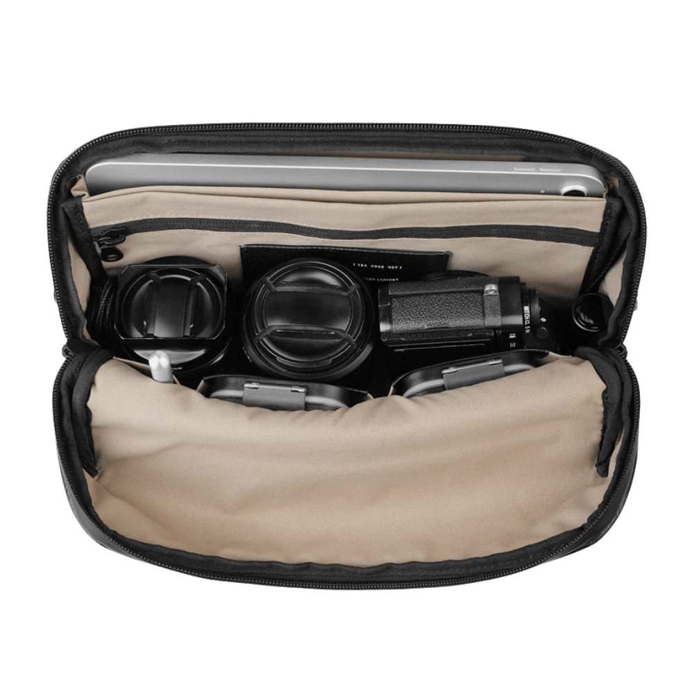 Pininfarina Shop - Borse e Zaini - Grams28 154 City Pack – Borsa a tracolla compatta in pelle italiana martellata