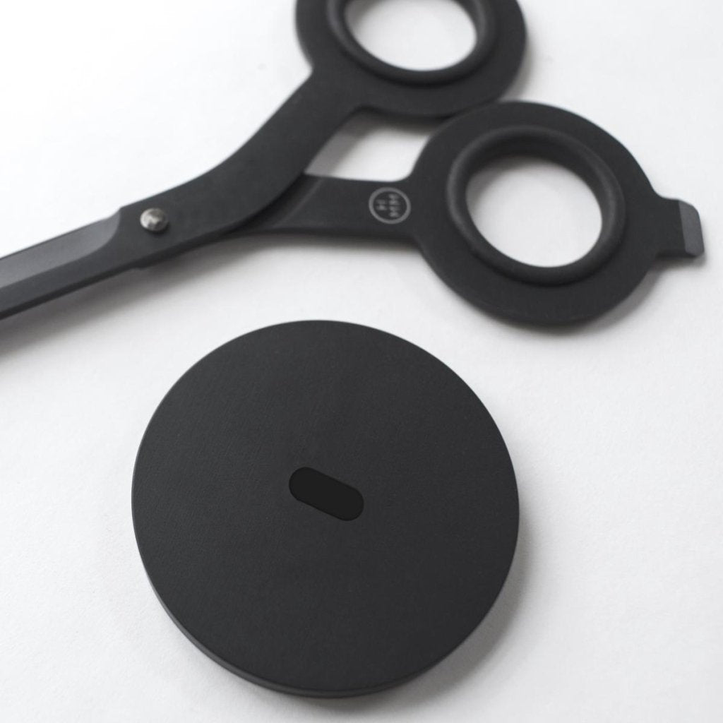 Pininfarina Shop - Accessori da scrivania - HMM SCISSORS 2 IN 1 - Forbici Professionali con base e tagliacarta