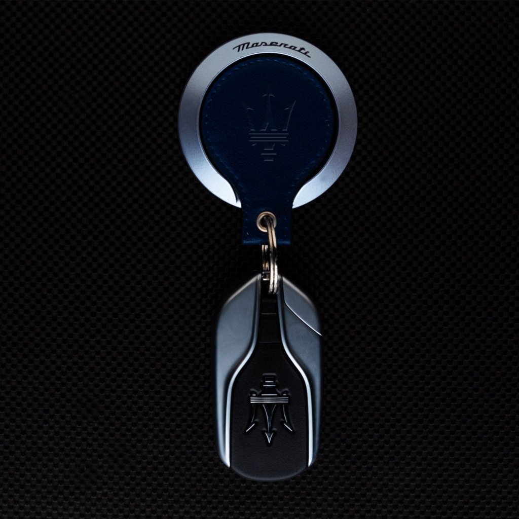 Pininfarina Shop - Portafogli e Portachiavi - Maserati Magnetic Keyring – Portachiavi Magnetico in Acciaio con Supporto da Parete