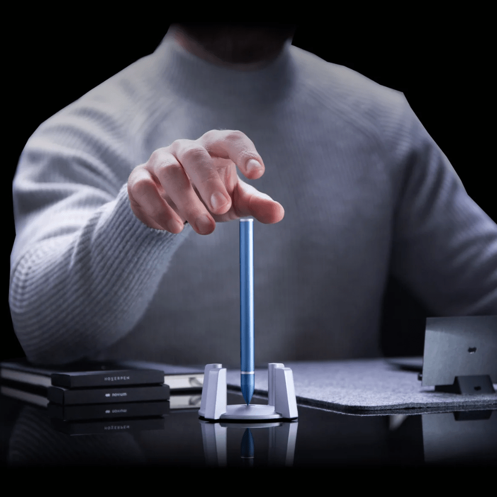 Pininfarina Shop - Penne e Stilo - Novium - Hoverpen Classic penna a sfera gravitazionale con base magnetica
