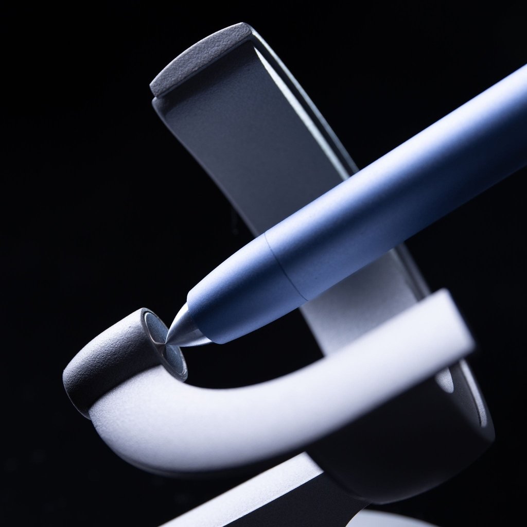 Pininfarina Shop - Penne e Stilo - Novium - Hoverpen Future 2 - in - 1 – Penna magnetica modulare con doppia punta Stilografica e Ballpoint