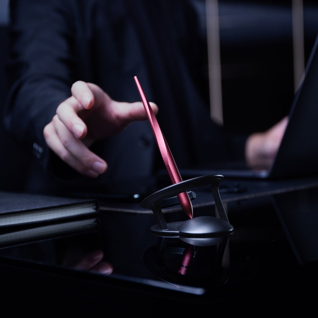 Pininfarina Shop - Penne e Stilo - Novium - Hoverpen Interstellar penna a sfera gravitazionale con base magnetica