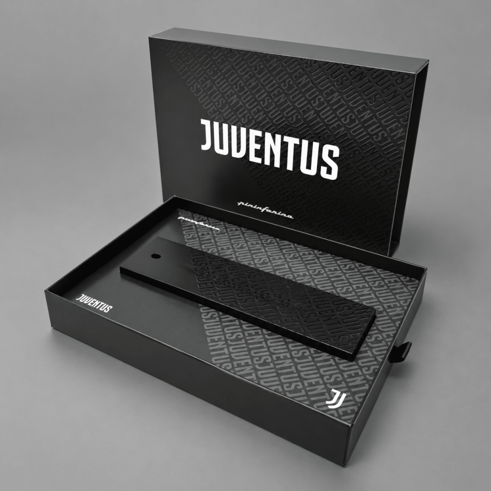 Pininfarina Shop - Penne e Stilo - Pininfarina Cambiano Juventus Ethergraf – Stilo con basamento in legno e punta in Ethergraf