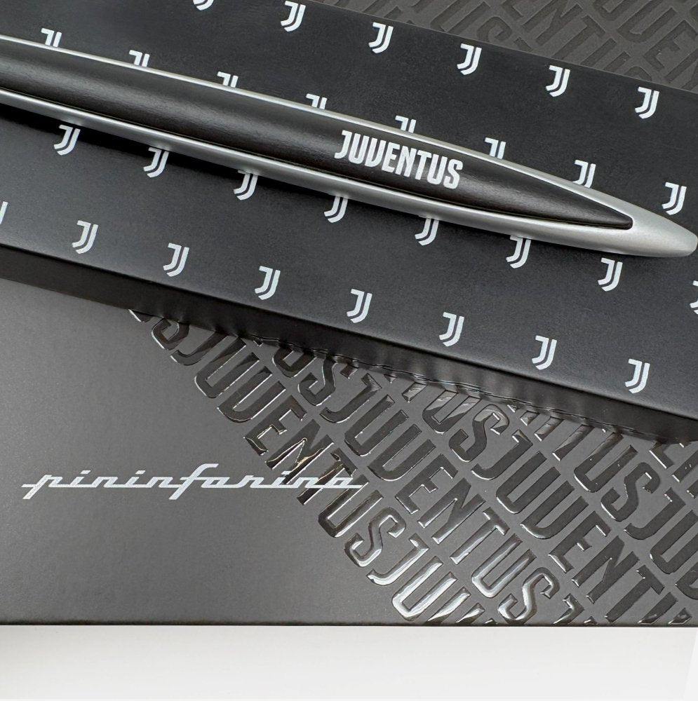 Pininfarina Shop - Penne e Stilo - Pininfarina Cambiano Juventus Ethergraf – Stilo con basamento in legno e punta in Ethergraf