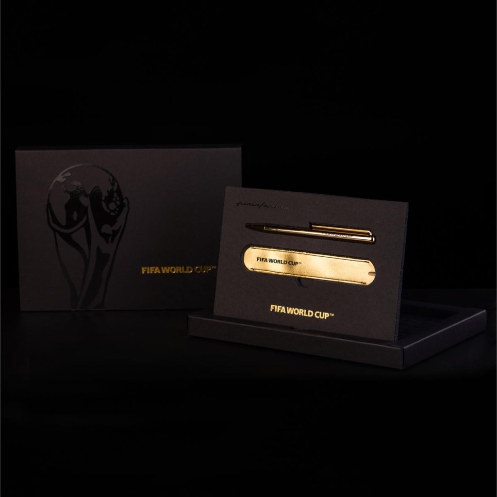 Pininfarina Shop - Set - Pininfarina Writing Set Fifa World Cup – Taccuino in Carta di Roccia + Grafeex Ballpoint Gold Plated con Astuccio Coordinato