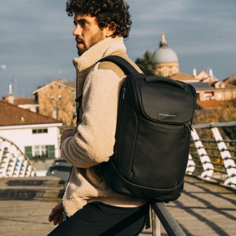 Pininfarina Shop - Borse e Zaini - Pininfarina Zaino Active – Zaino dal Design Esclusivo e Funzionale