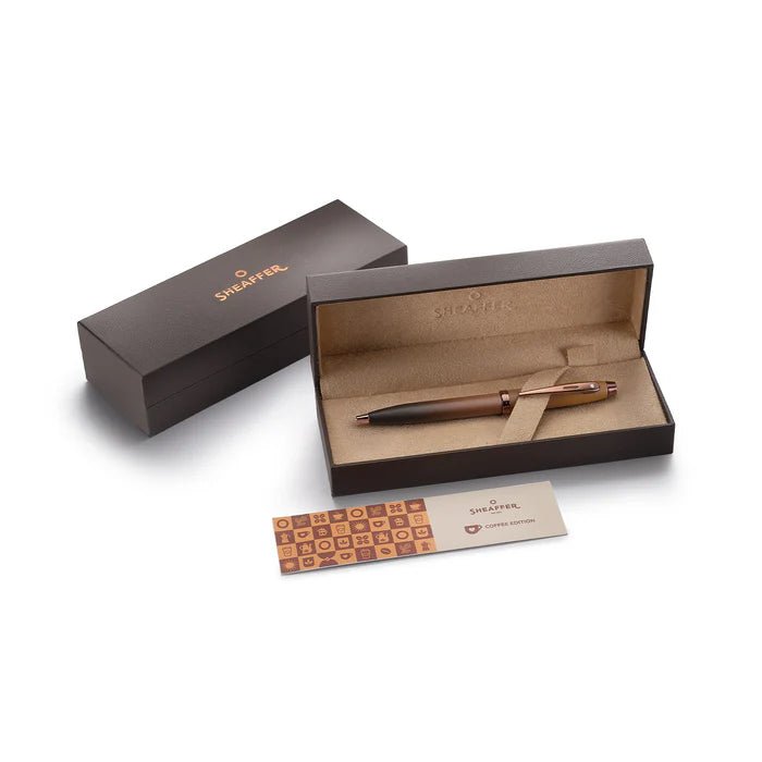 Pininfarina Shop - Penne e Stilo - Sheaffer 100 Coffee Edition – Penna a sfera Matt Brown con finiture Regal Brown PVD