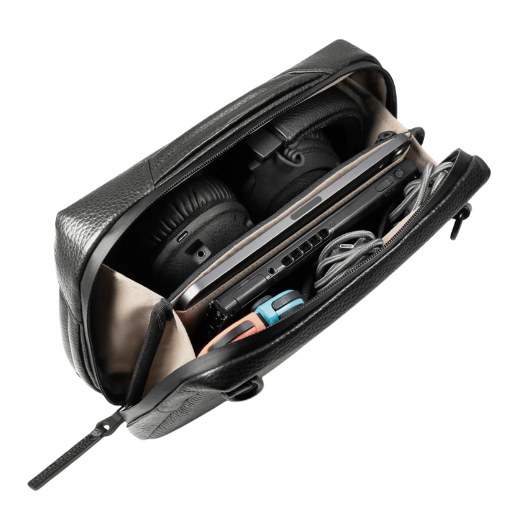 GRAMS28 132 Essential Case Pro – Organizer tech e borsa a tracolla in pelle