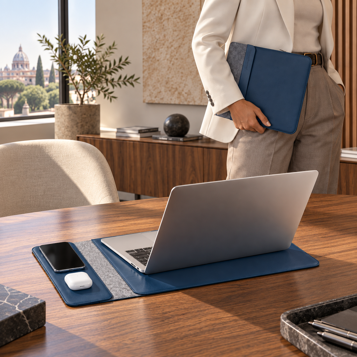 Pininfarina NotePro – Multifunctional Notebook Case with Fast Wireless Charging
