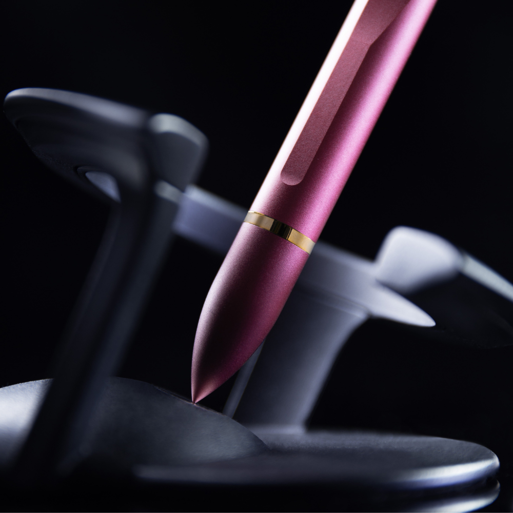 Novium - Hoverpen Interstellar 18K Gold - Gravitational Ballpoint Pen with Gold Plated Ring Magnetic Base