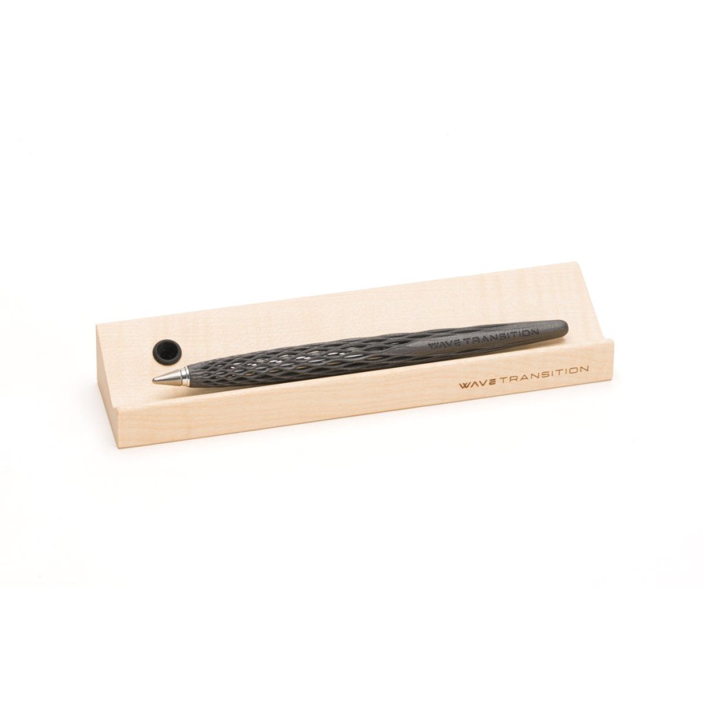 Pininfarina Shop - Penne e Stilo - Forever Wave Transition Ethergraf® – stilo di design in alluminio 3D con base in legno d'acero