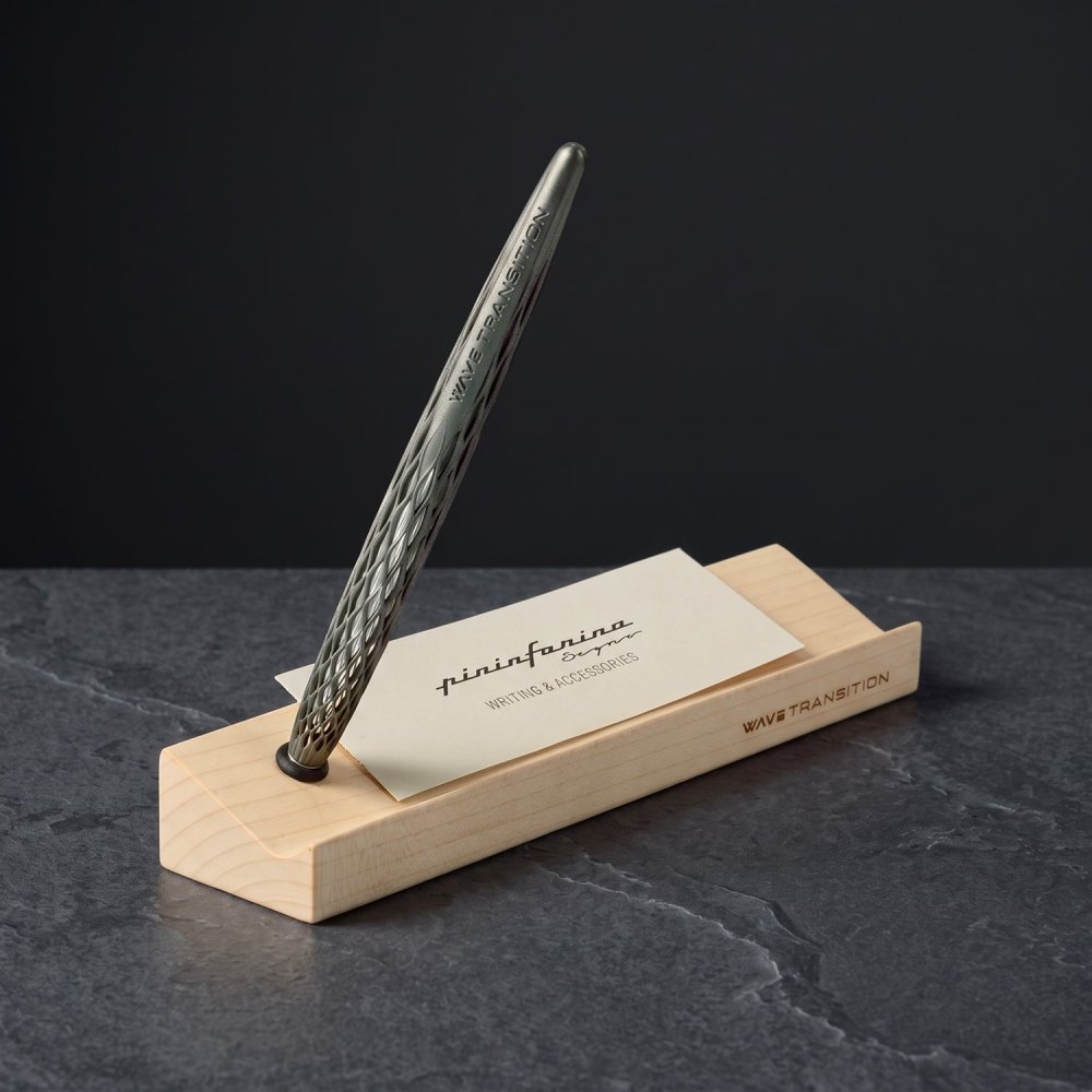Pininfarina Shop - Penne e Stilo - Forever Wave Transition Ethergraf® – stilo di design in Nylon 3D con base in legno d'acero