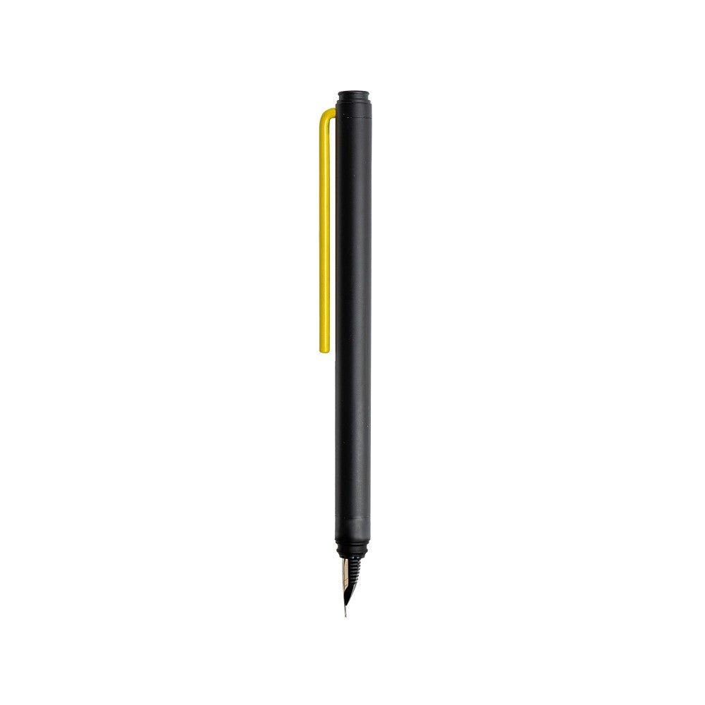 Pininfarina Shop - Penne e Stilo - GrafeeX Fountain - Penna stilografica con stelo in Ottone e clip colorata