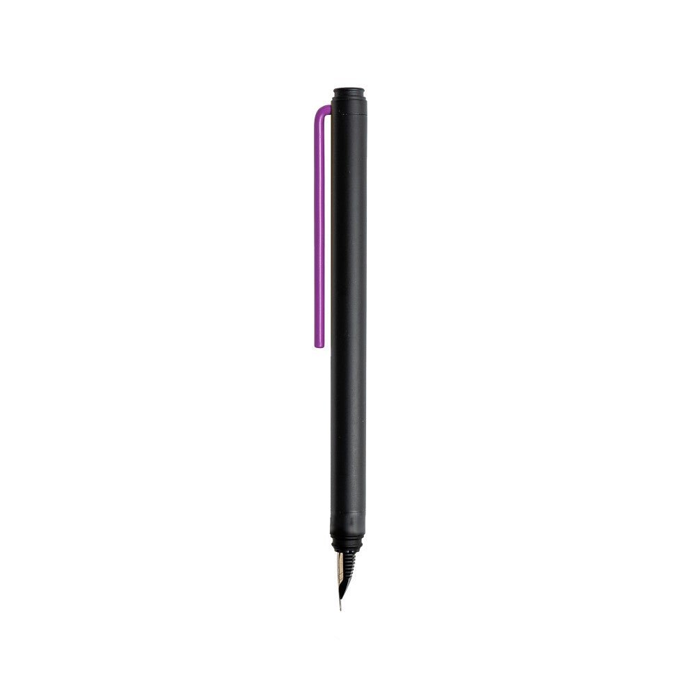 Pininfarina Shop - Penne e Stilo - GrafeeX Fountain - Penna stilografica con stelo in Ottone e clip colorata