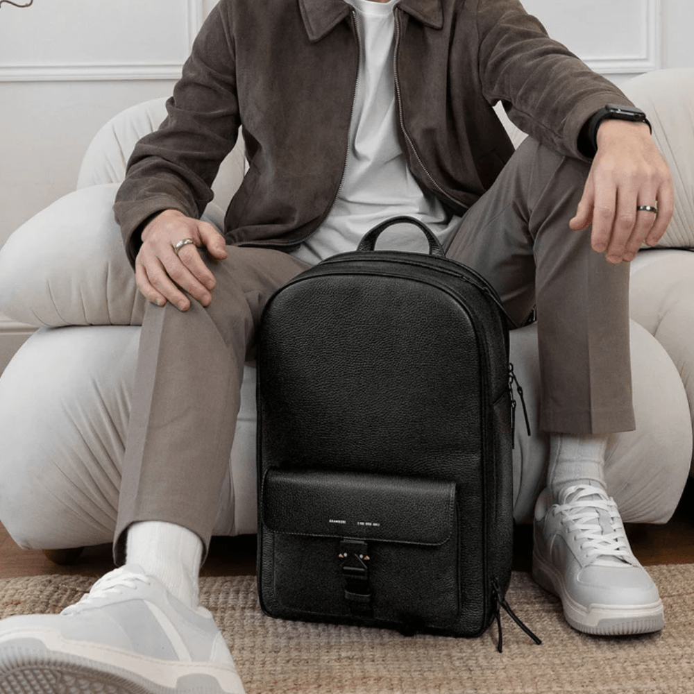 Pininfarina Shop - Borse e Zaini - Grams28 152 Transit Backpack – Zaino professionale da viaggio in pelle italiana