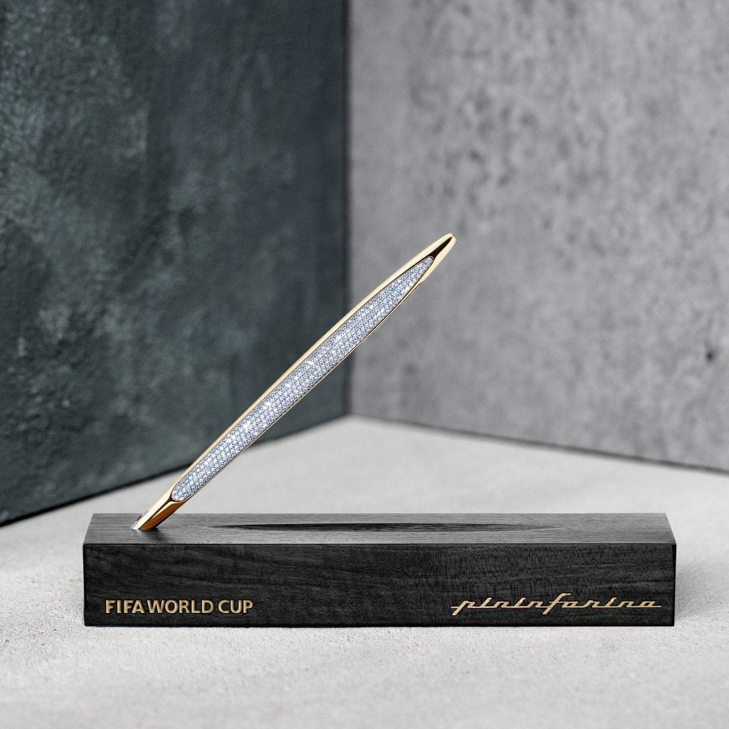 Pininfarina Shop - Penne e Stilo - Pininfarina Cambiano Diamond FIFA World Cup Edition – Stilo luxury in oro con 590 diamanti