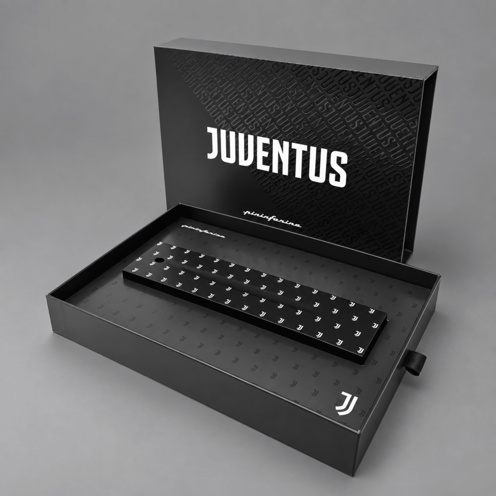 Pininfarina Shop - Penne e Stilo - Pininfarina Cambiano Juventus Ink – Penna a sfera con basamento in legno