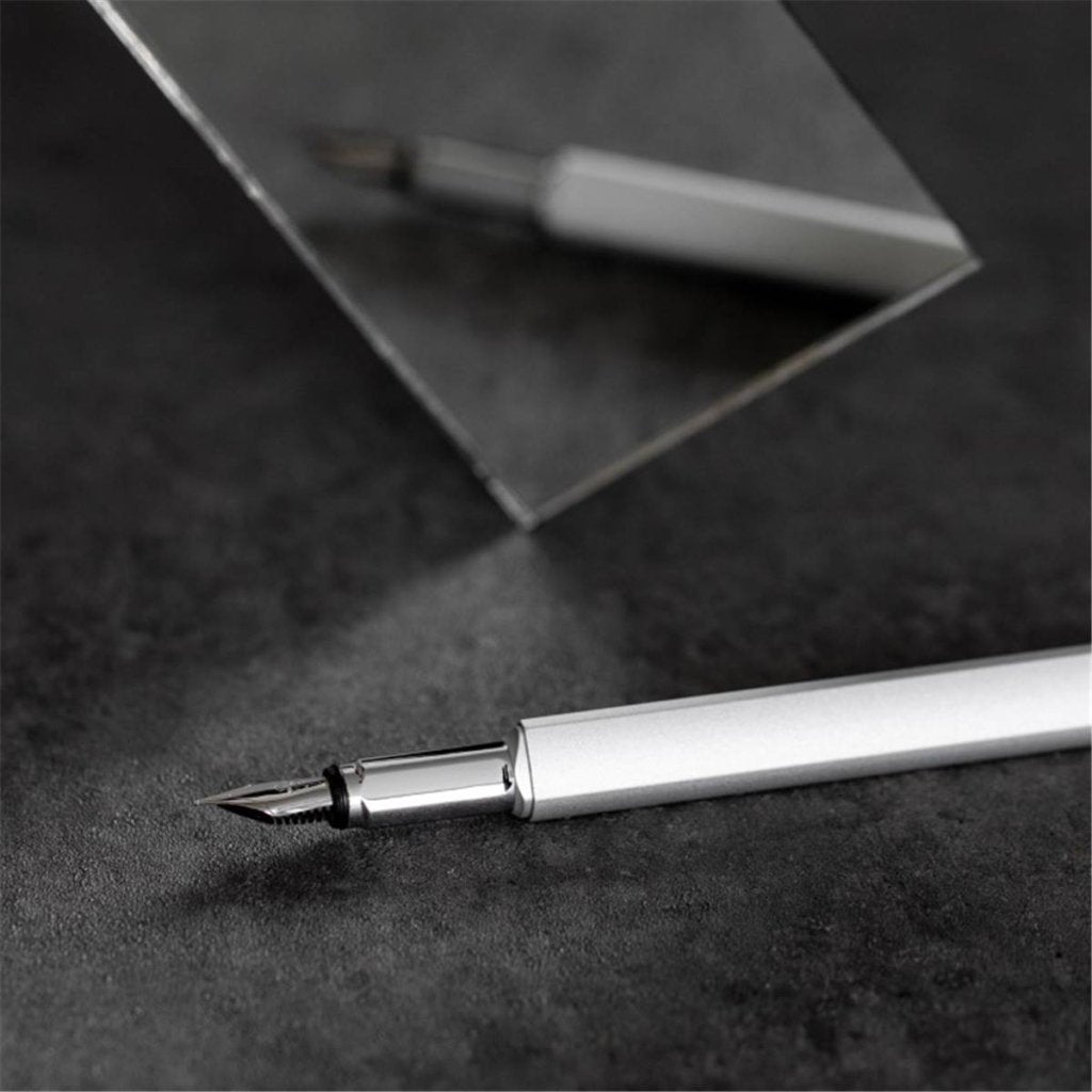 Pininfarina Shop - Penne e Stilo - Pininfarina PF ONE Fountain – Stilografica di Design Esclusivo e custodia