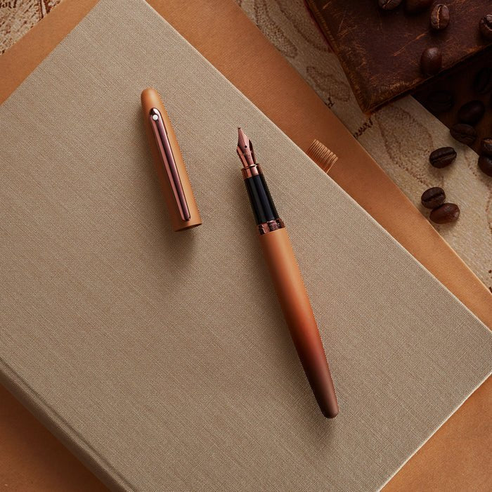 Pininfarina Shop - Penne e Stilo - Sheaffer VFM Coffee Edition – Penna stilografica Matt Brown con finiture Regal Brown PVD